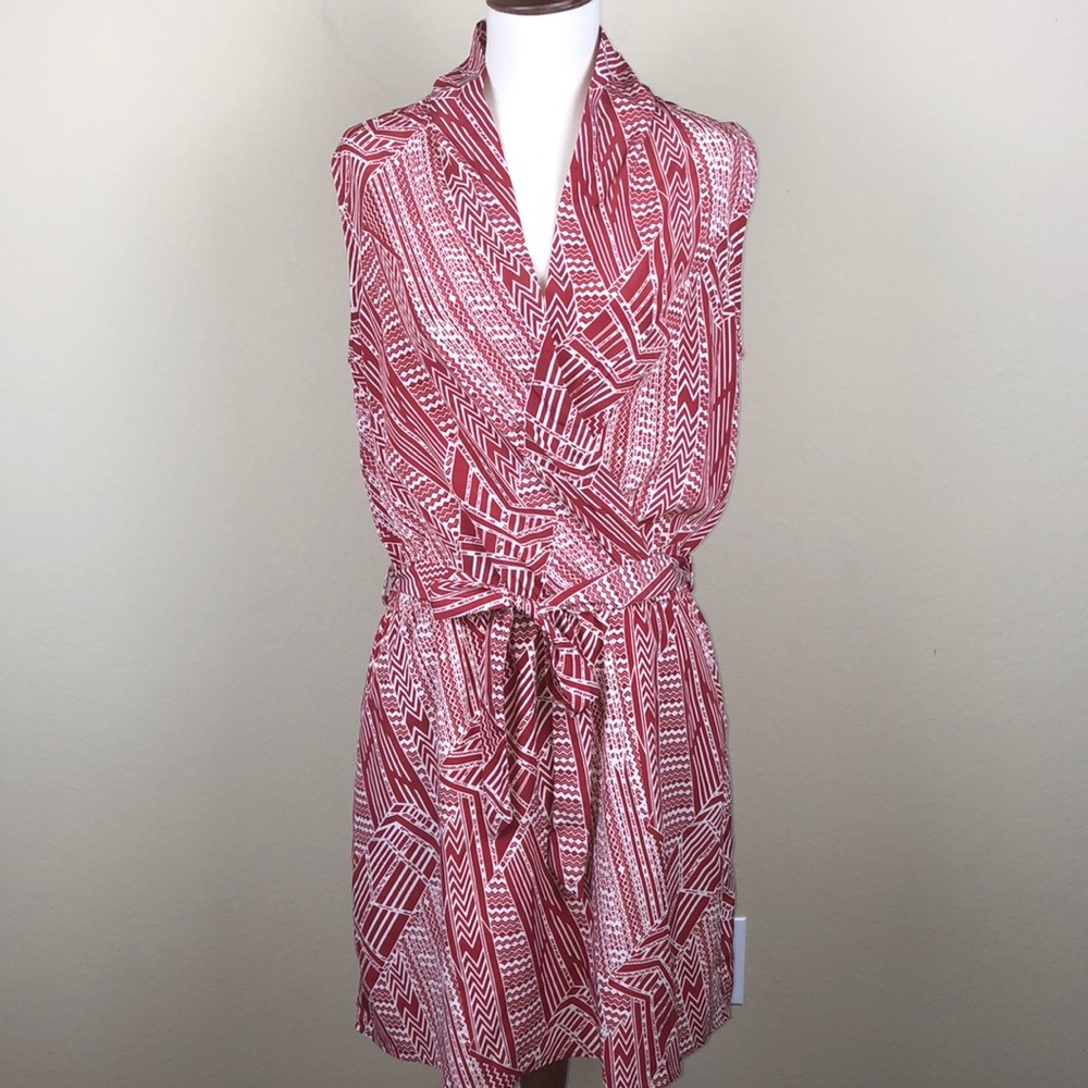Forever 21 Rust and White Silky Dress with Belt and Pockets - Size Medium